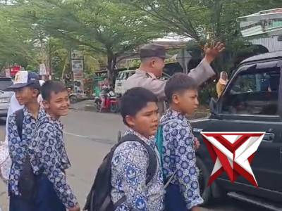 ??Pers Polsek Tugumulyo giat gatur lalin - PoliceTube