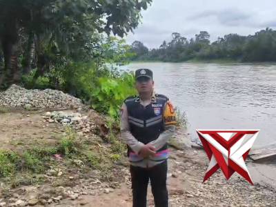 Pengecekan debit air sungai rawas | Polsek Rawas Ulu