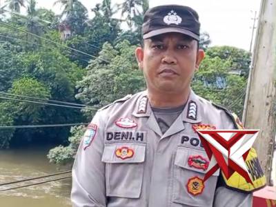 Patroli dan pengecekan debit air