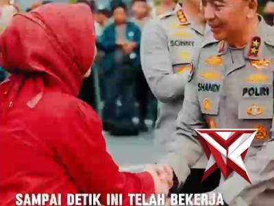 Suasana haru dan bahagia mewarnai Lapangan Gedung Presisi Polda Sumsel.