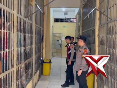 Polri untuk masyarakat