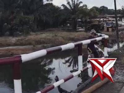 16.Renovasi jembatan merah putih Polsek BTS ulu polres Mura