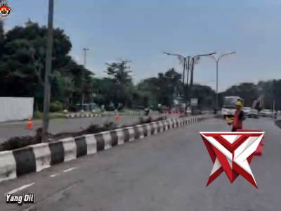 Pengaturan lalu lintas oleh personel Satlantas Polres Muara Enim  Pengaturan lalulintas ini dilaksan