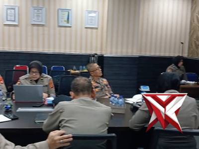 Hari ke 2 Personel itwasda melaksanakan zoom meeting rakerwas itwasum polri
