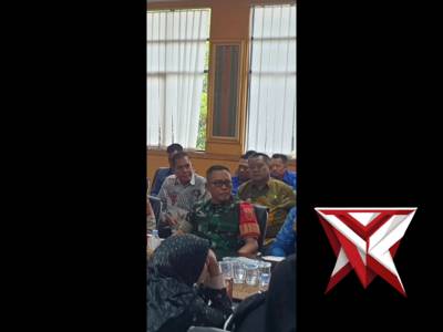 Rapat Persiapan Penyaluran Bantuan Pangan dan Penyampaian Materi tentang Penyaluran Bantuan Pangan