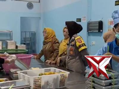 Polsek Babat Toman dan Dinas Kesehatan Melakukan Pengecekan Konferensif SPPG Dapur Jaya. ? - PoliceTube