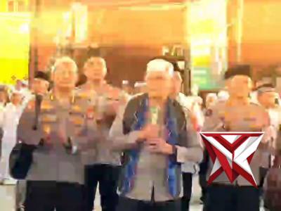 Kapolda Kalsel Bersama Rombongan Silaturahmi Di Ponpes Dalam Pagar Kab. HSS - PoliceTube