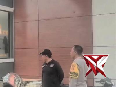 Patroli Sambangi Pedagang, Antisipasi Gangguan Premanisme - PoliceTube