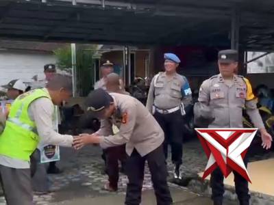 Bakti sosial serentak - PoliceTube