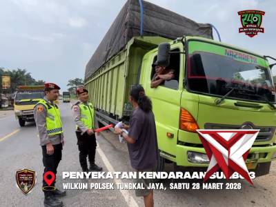 Penyekatan kendaraan sumbu 3 untuk kelancaran arus balik