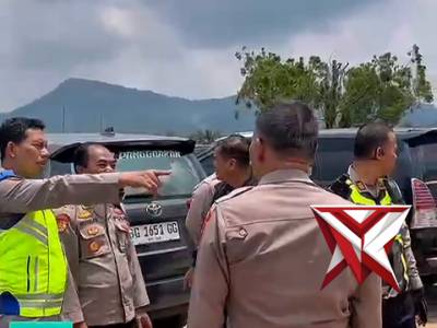 ?Pastikan Keamanan Ibadah, Kapolres Musi Rawas Pantau Langsung Giat  Ibadah di Gereja 

?MUSI RAWAS