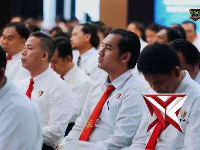 Kapolda Sumsel Irjen Pol. Dr. Sandi Nugroho, S.I.K., S.H., M.Hum. menegaskan perubahan paradigma per - PoliceTube