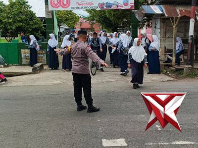 @ev3a_ GATUR LALIN POLSEK TUGUMULYO - PoliceTube