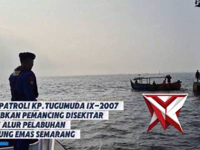 Ditpolairud Polda Jateng Melaksanakan Patroli  Wilayah Pelabuhan Tanjung Mas Semarang