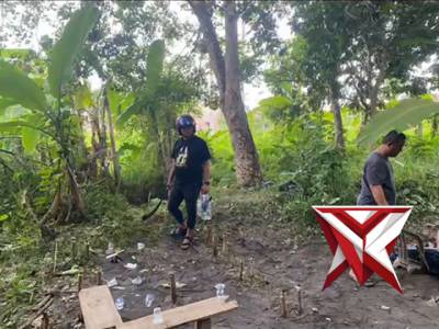 Pembongkaran terhadap pondok narkoba yg berada di perkebunan warga Desa Terusan Menang Kec. SP Padan