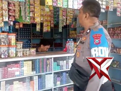 Polsek Ujungpangkah Patroli Dialogis dengan Warga: