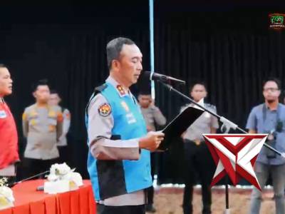 Kapolda Sumatera Selatan Irjen Pol Dr. Sandi Nugroho memimpin upacara pengambilan sumpah - PoliceTube