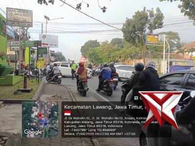 Pelayanan Rutin Pengaturan Lalu Lintas di Pagi hari di Daerah Hukum Polsek Lawang Kec. Lawang