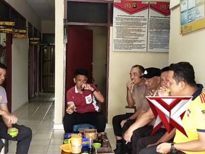 Kapolsek Talang Padang Gelar Coffee Morning Bareng Personel di Mako - PoliceTube