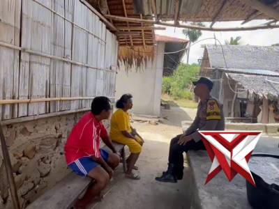 Bhabinkamtibmas desa purpura sambangi warga