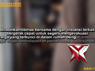 Bhabinkamtibmas Jrebeng Kulon evakuasi Lansia yang terjebak di dalam rumah selama 2 hari