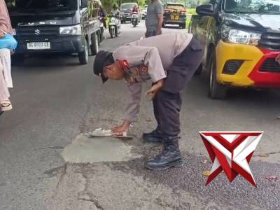 @ev3a_ PENAMBALAN JALAN BERLUBANG