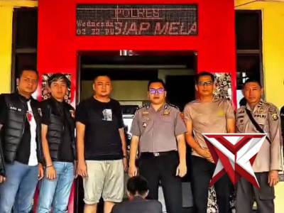 Ungkap kasus polsek keluang. (Igo)