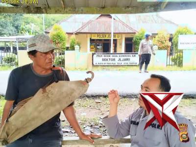 Bhabinkamtibmas Polsek Jejawi melaksanakan giat Polisi hadir di tengah masyarakat