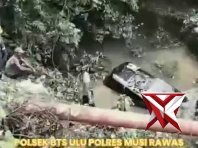 Respon Cepat 110, Polres Musi Rawas Evakuasi Laka Dukung Program Kapolda sumsel