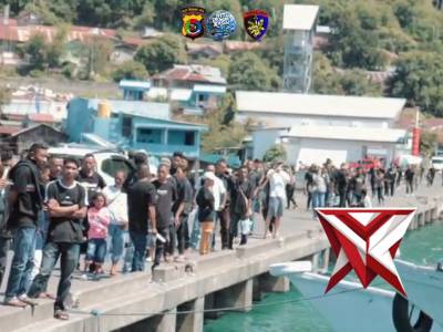 Pengamanan Prosesi Laut Semana Santa Polairud Polda NTT