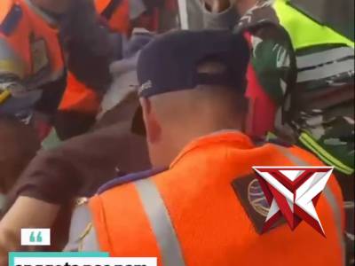 Satlantas Polresta Bandung sigap membantu dan mengevakuasi pemudik yang kelelahan saat perjalanan mu