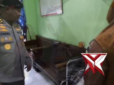 Jaga Lembur Bersama Mbah Condro & Emak-Emak di Gedebage . Polri Untuk Masyarakat. . @divisihumaspolr