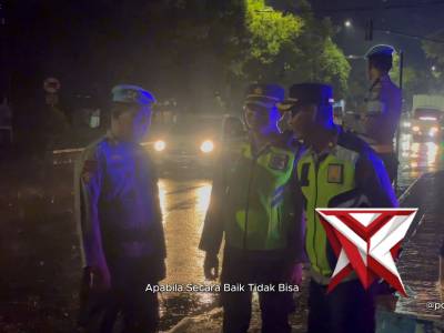 pengamanan pengesahan warga IKSPI Kera Sakti yang berlangsung di wilayah Buduran, Madiun.