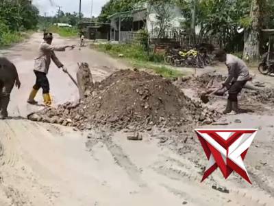 Polsek Cengal melaksanakan Gerakan Indonesia Asri melalui program BELIDA Polda sumsel