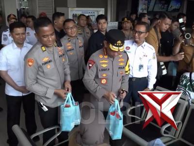 Kapolri Jenderal Polisi Drs. Listyo Sigit Prabowo, M.Si., meninjau langsung kesiapan Posko Terpadu - PoliceTube
