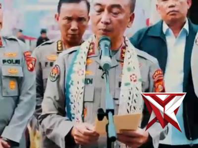 Suasana haru dan bahagia mewarnai Lapangan Gedung Presisi saat Kapolda Sumsel Irjen Pol. Dr. Sandi N