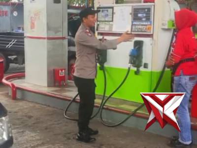 Patroli Cek dan Kontrol BBM Tercukupi di SPBU Sengguruuh Kepanjen - PoliceTube