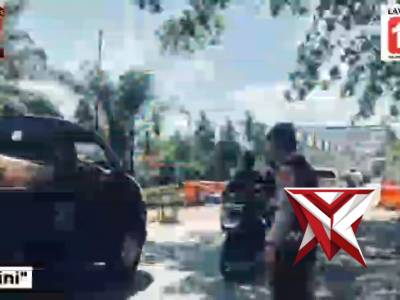 Humanis Sesuai Arahan Kapolda Sumsel, Unit Patroli Polsek Ma Beliti Polres Musi Rawas Bantu Lansia - PoliceTube