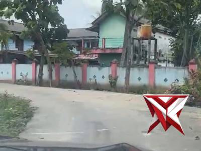 Anggota Opsnal Satreskrim melaksanakan patroli hunting diseputaran gang Lampung 1 Kel. Timbangan Kec - PoliceTube