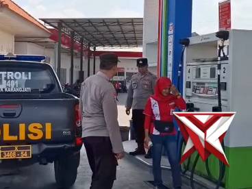 Polsek Karangjati melaksanakan monitoring harga BBM di wilayah Kec. Karangjati - PoliceTube