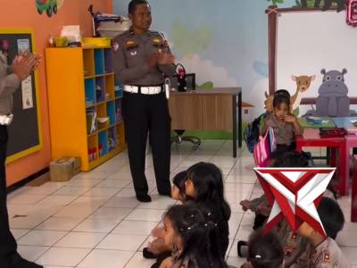 Satlantas Polres Kudus mengajar
