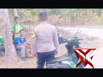 Personil polsek kisar sambangi warga