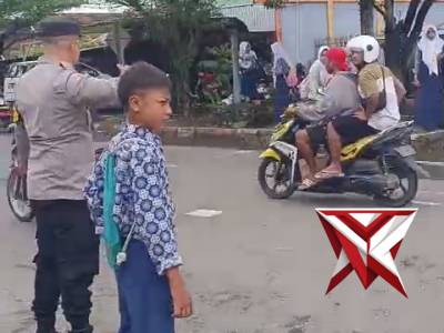??Pers Polsek Tugumulyo giat gatur lalin - PoliceTube