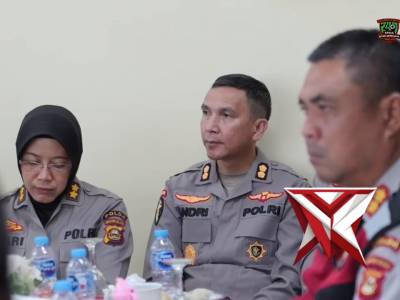 Kapolda Sumatera Selatan Irjen Pol. Dr. Sandi Nugroho memberikan penegasan mendalam bahwa masyarakat - PoliceTube