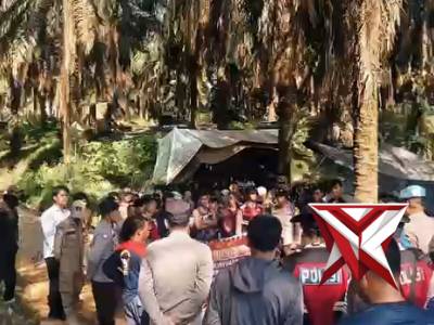 ARAHAN DARI ANGGOTA POLSEK UNTUK STOP ILEGAL DRILLING (SM7)