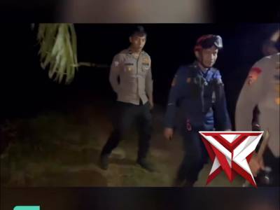 Repost @kalbar_presisi
Di tengah gelap dan sunyinya pedalaman Nanga Taman, tim gabungan bergerak de