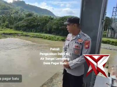 Cek debit air sungai lematang
