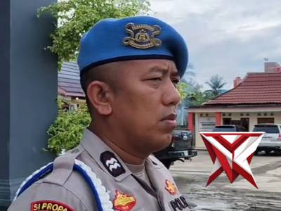 ANGGOTA POLSEK MELAKSANAKAN APEL PAGI (SM7)