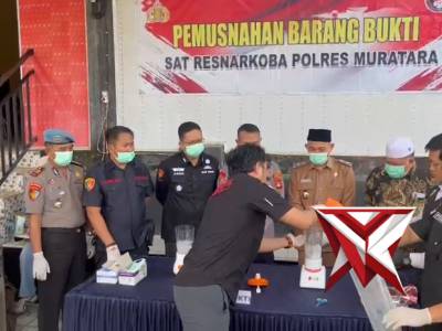 Pemusnahan barbuk - PoliceTube