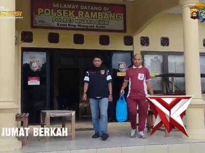 Polsek Rambang Melaksanakan kegiatan Jumat berkah